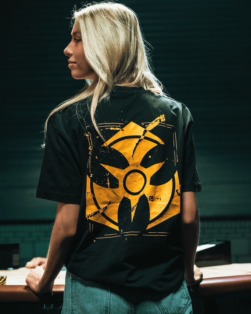 11. T-shirt Play Your Cards black - Dominator Festival Store - TS1DOM2611